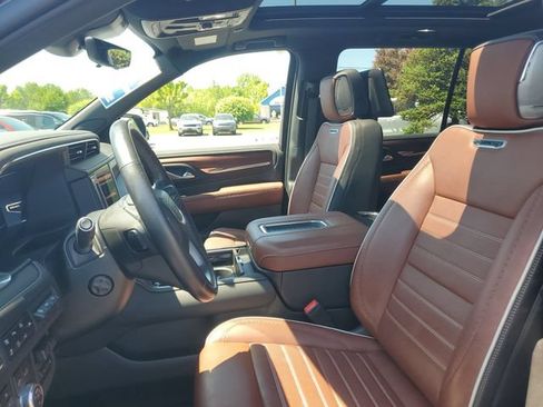 Certified 2023 GMC Yukon XL Denali Ultimate AWD/4WD image 18