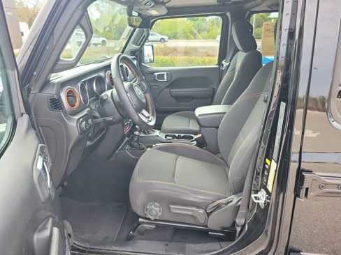 Used 2023 Jeep Gladiator Mojave w/ LED Lighting Group image 27