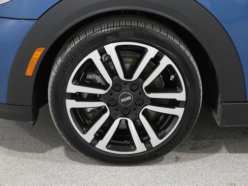 Certified 2024 MINI Cooper S image 21