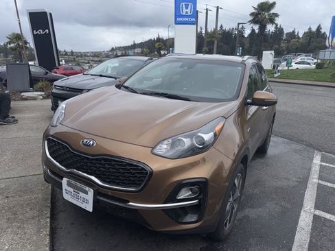 Certified 2020 Kia Sportage EX image 3