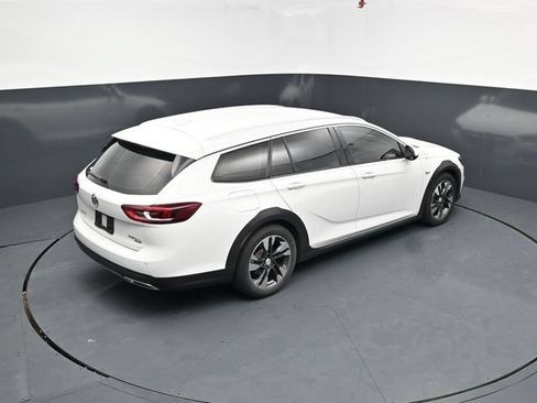 Used 2018 Buick Regal Essence w/ Driver Confidence Package #1 AWD/4WD image 35