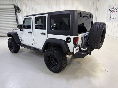 Used 2013 Jeep Wrangler Unlimited Sport image 3