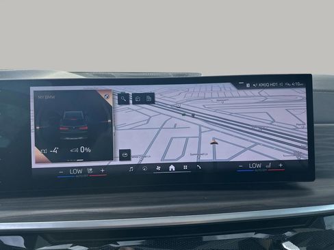 Used 2024 BMW X5 xDrive40i w/ Parking Assistance Package image 18