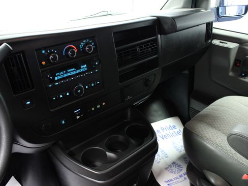 Used 2025 Chevrolet Express 3500 LS RWD image 19