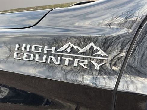 Used 2022 Chevrolet Tahoe High Country image 42
