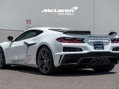 Used 2024 Chevrolet Corvette Z06 w/ Chrome Exterior Badge Package RWD image 5
