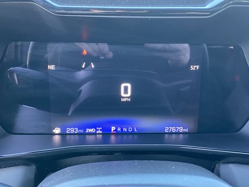 Used 2023 Chevrolet Colorado Z71 w/ Z71 Convenience Package 2 AWD/4WD image 11