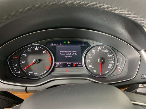 Used 2023 Audi Q5 2.0T Premium w/ Convenience Package image 22