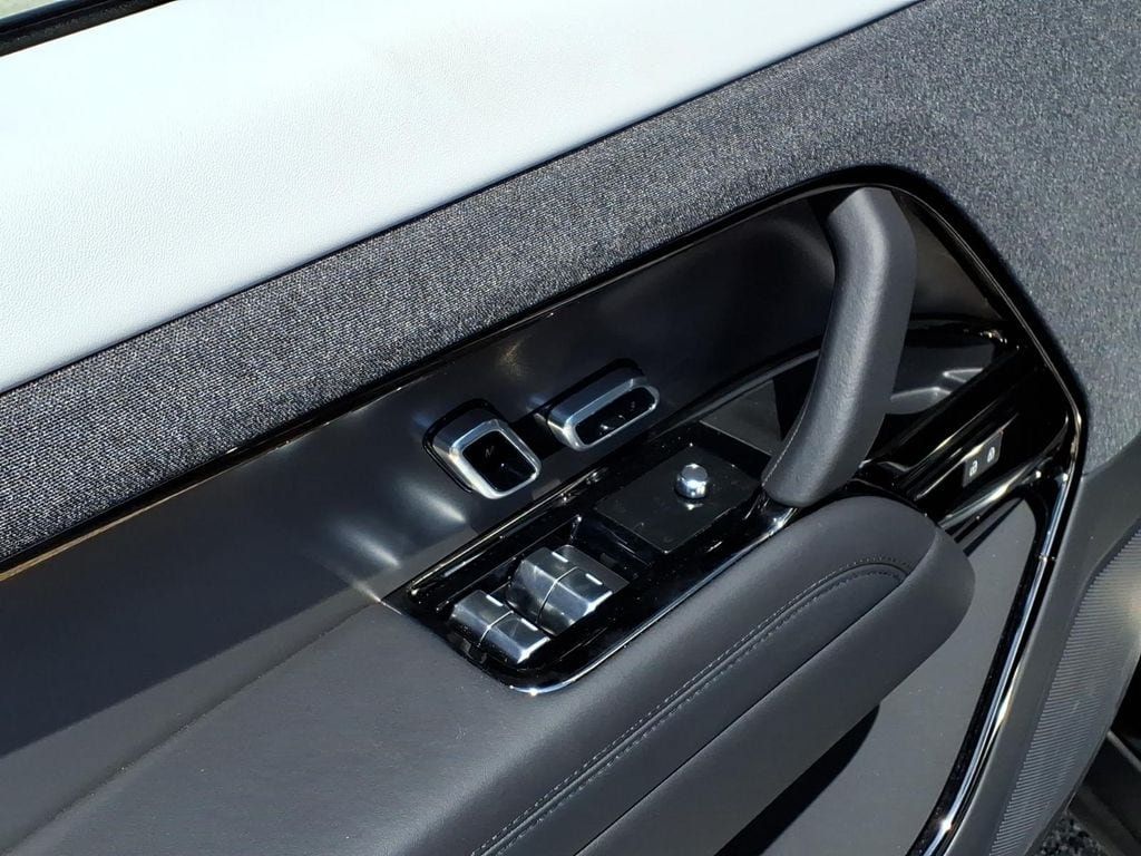 New 2025 Land Rover Range Rover Sport Dynamic SE AWD/4WD image 11