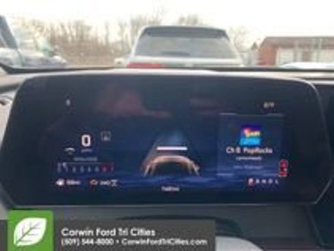 Used 2026 Chevrolet Traverse Z71 AWD/4WD image 8