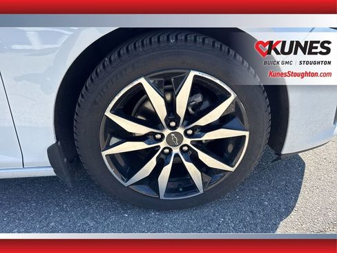 Used 2022 Chevrolet Malibu RS image 14