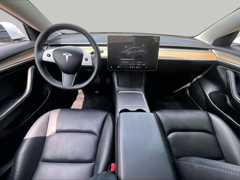 Used 2023 Tesla Model 3 Standard Range RWD image 12