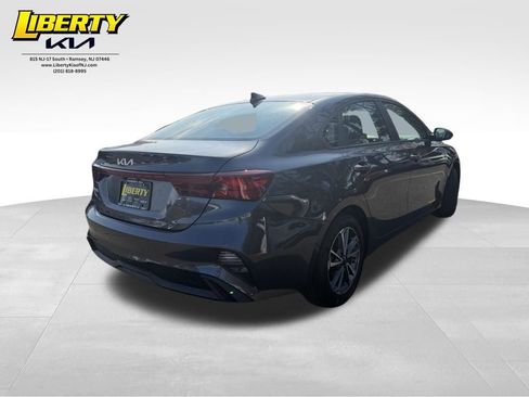 Used 2023 Kia Forte LXS image 7