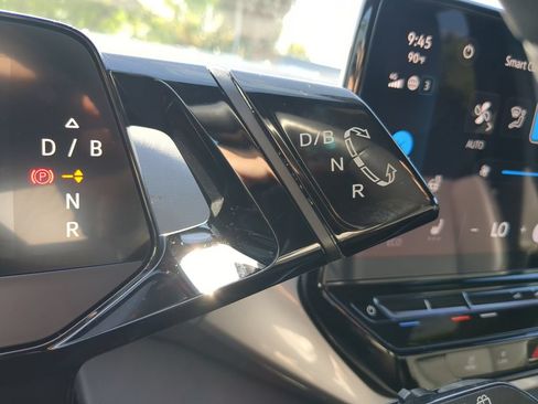 Certified 2023 Volkswagen ID.4 Pro S AWD/4WD image 28
