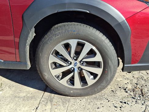 Certified 2025 Subaru Outback Premium w/ Popular Package #1A image 2