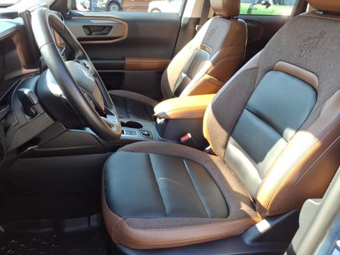Certified 2025 Ford Bronco Sport Outer Banks w/ Outer Banks Tech Package+ AWD/4WD image 22