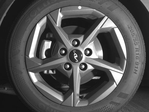 Used 2025 Kia K4 LXS image 12