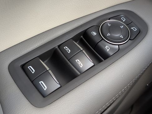 Used 2025 Cadillac XT5 Premium Luxury w/ Technology Package FWD image 24