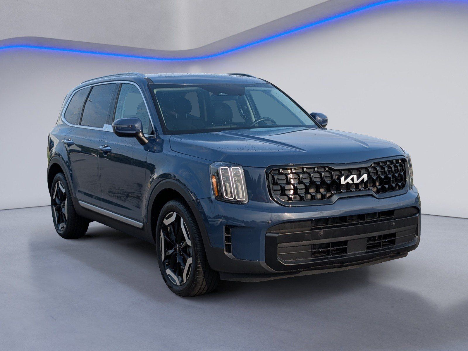 Used 2025 Kia Telluride S AWD/4WD image 5