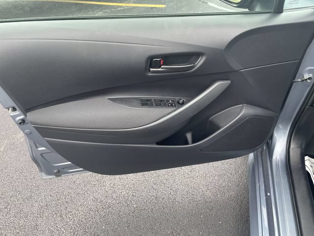 Used 2025 Toyota Corolla LE FWD image 14