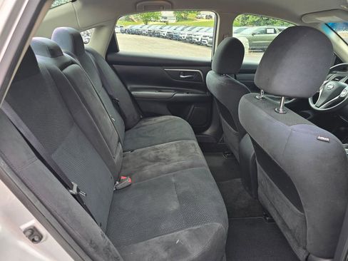 Used 2015 Nissan Altima 2.5 SV FWD image 25