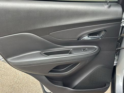 Used 2020 Buick Encore Preferred w/ Safety Package image 17