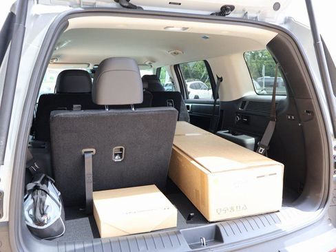 New 2025 Hyundai Santa Fe SEL image 16