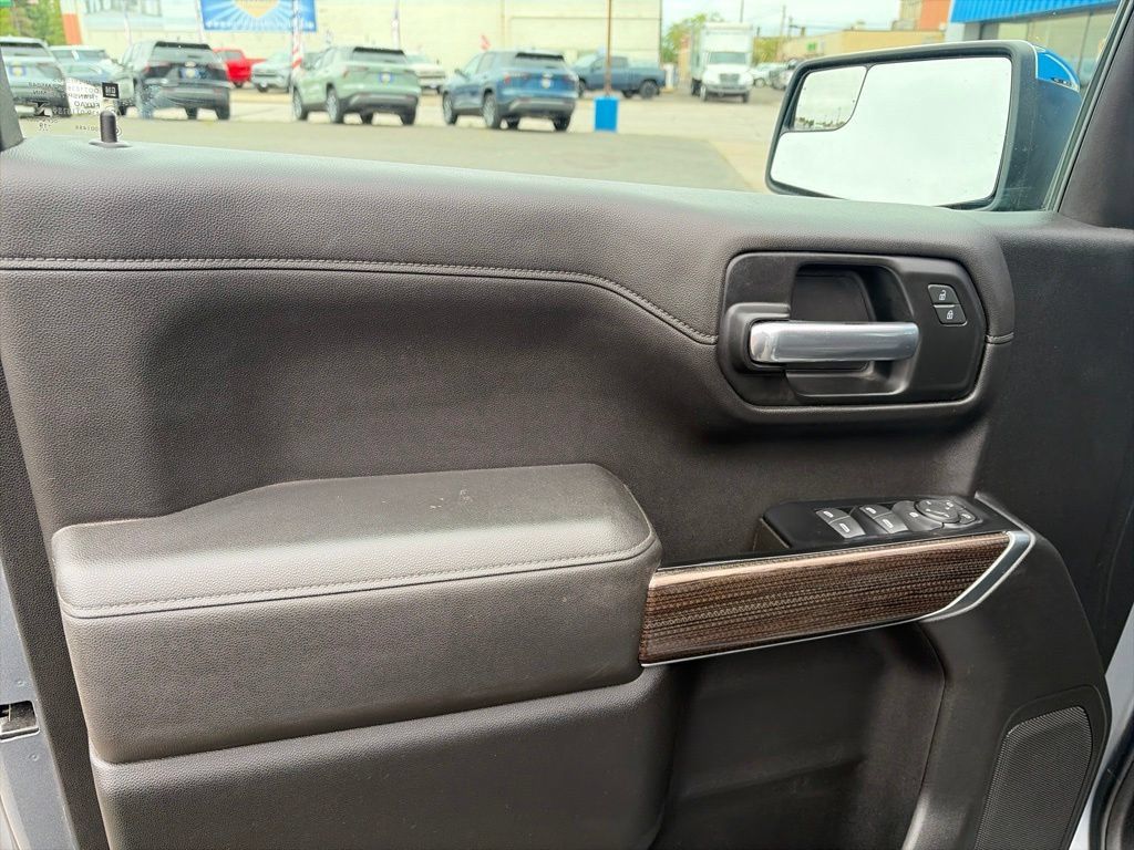 Used 2019 Chevrolet Silverado 1500 LT w/ All-Star Edition AWD/4WD image 13