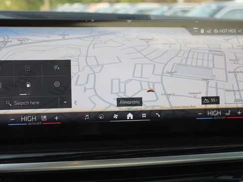 New 2026 BMW X6 xDrive40i w/ Executive Package image 17