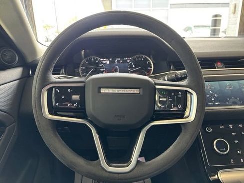 Used 2023 Land Rover Range Rover Evoque S AWD/4WD image 9