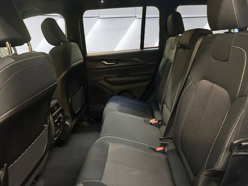 New 2025 Jeep Grand Cherokee Laredo X w/ Luxury Tech Group I image 14