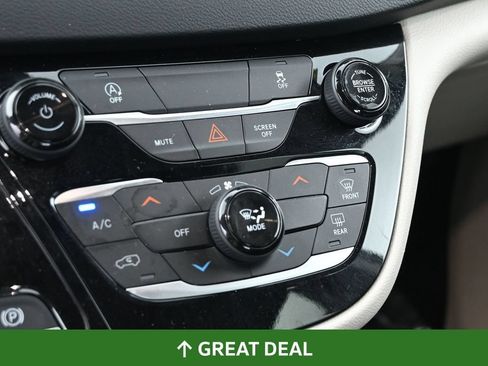 Used 2023 Chrysler Voyager LX FWD image 28