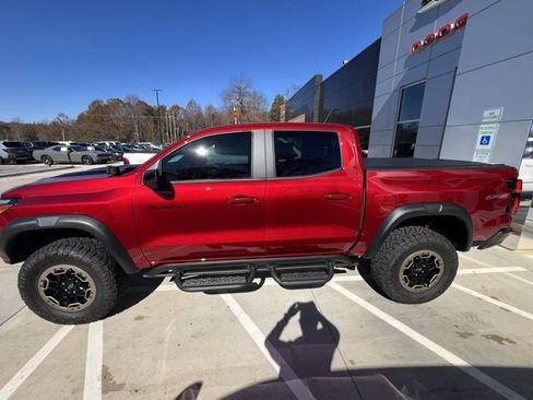 Used 2024 Chevrolet Colorado ZR2 w/ ZR2 Convenience Package III image 7
