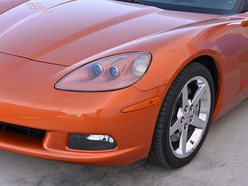 Used 2007 Chevrolet Corvette Coupe w/ Preferred Equipment Group RWD image 29