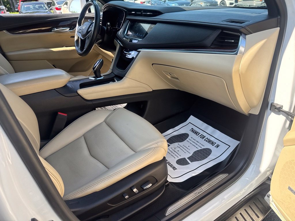 Used 2017 Cadillac XT5 Luxury AWD/4WD image 32