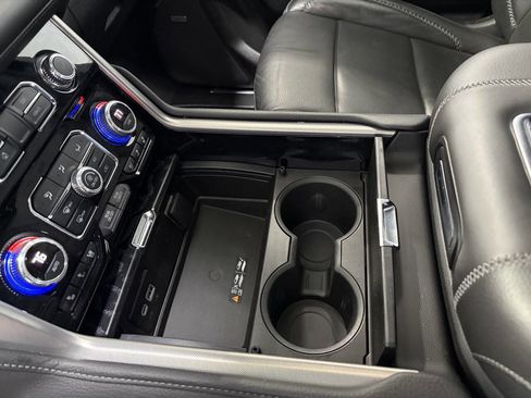 Used 2023 GMC Yukon Denali image 11