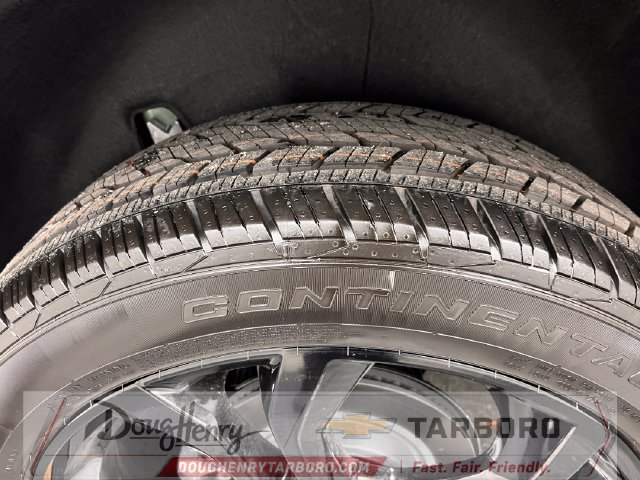 New 2027 Chevrolet Traverse RS w/ LPO, Floor Liner Package FWD image 15