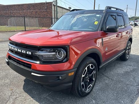 Used 2023 Ford Bronco Sport Outer Banks w/ Tech Package image 3