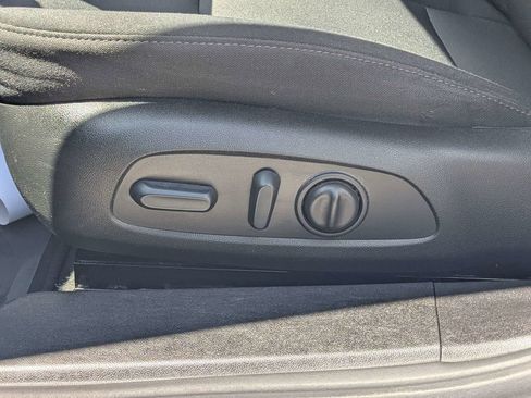 Used 2024 Chevrolet Malibu LT FWD image 19