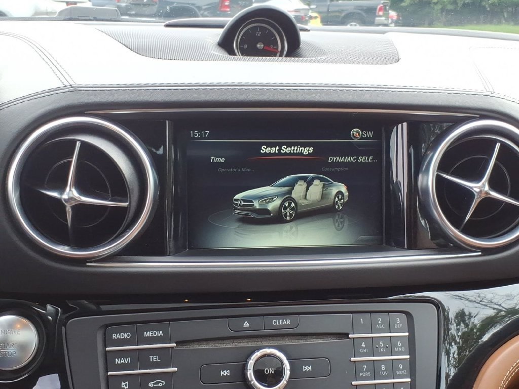 Used 2018 Mercedes-Benz SL 550 image 23