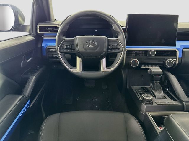 Certified 2025 Toyota Tacoma TRD Off-Road AWD/4WD image 22