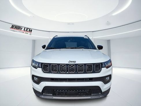 New 2026 Jeep Compass Latitude w/ Sun and Sound Group AWD/4WD image 7