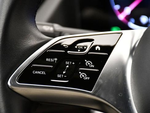 Used 2025 Mercedes-Benz GLA 250 4MATIC image 22