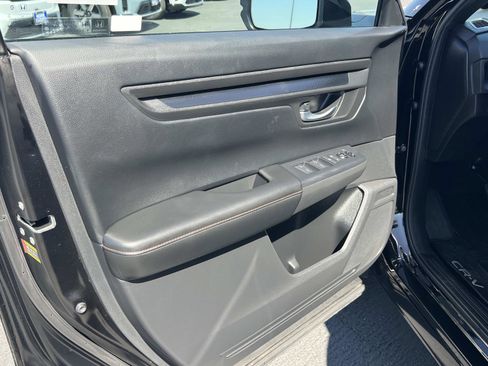 Used 2025 Honda CR-V Sport image 6