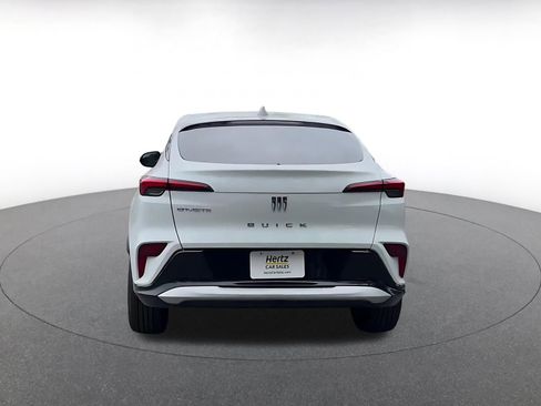 Used 2025 Buick Envista Sport Touring image 12