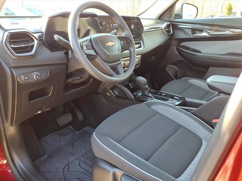 Used 2025 Chevrolet TrailBlazer LS w/ LS Confidence Package image 13