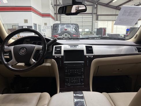 Used 2009 Cadillac Escalade AWD image 20