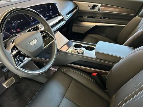 New 2026 Cadillac Vistiq Sport w/ LPO, Floor Liner Package image 10