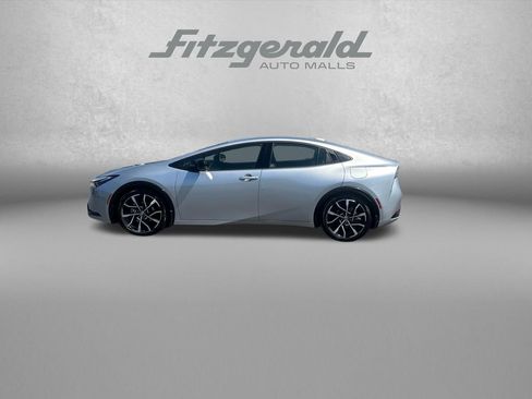 Used 2024 Toyota Prius Prime FWD image 12