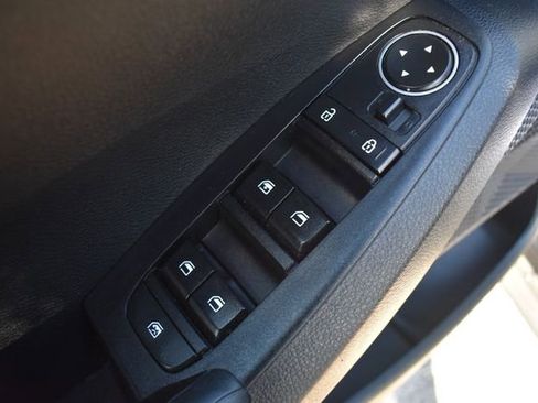 Used 2023 Kia Seltos LX image 19